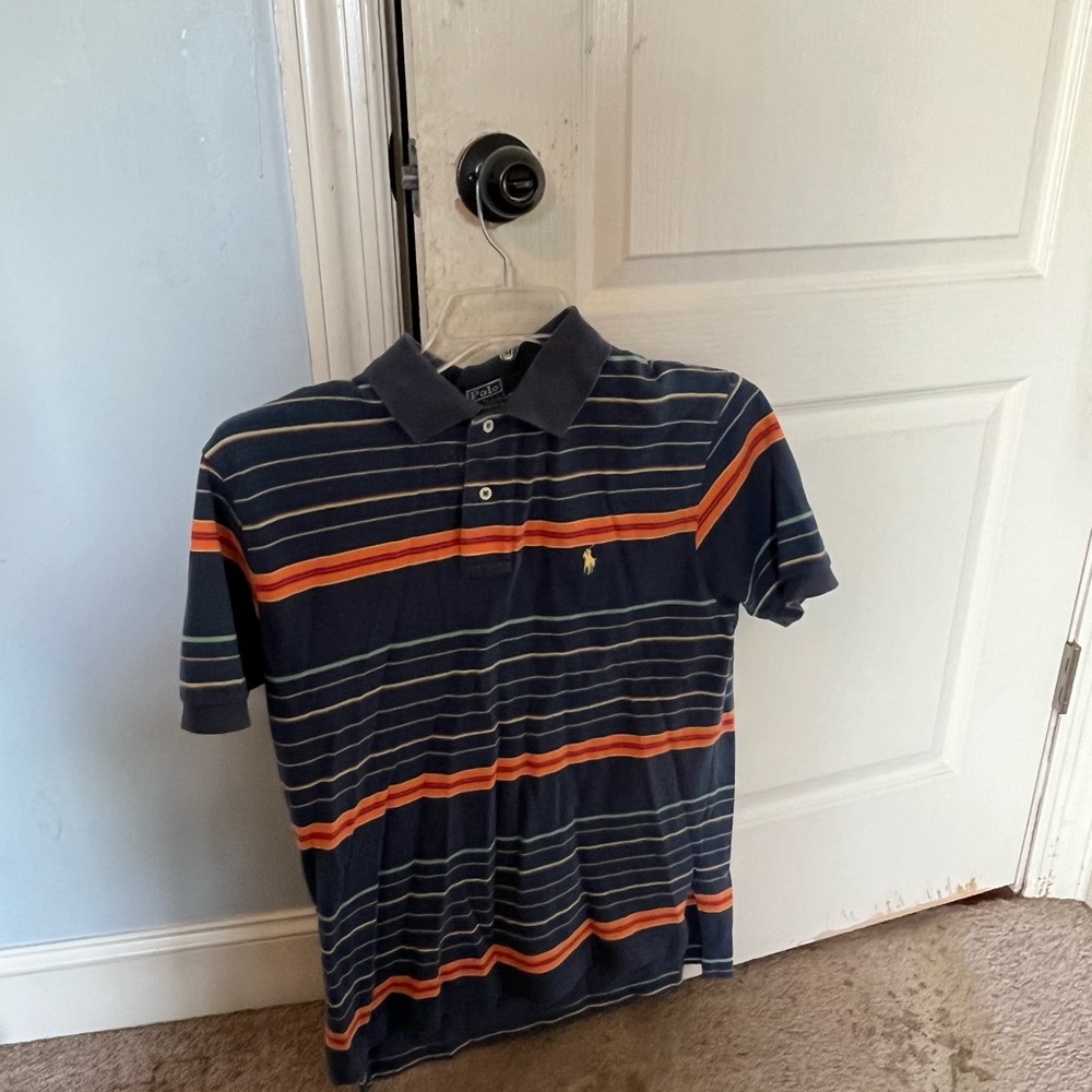 Adult Medium Polo Ralph Lauren shirt Great condition just smallwrinkles no stain